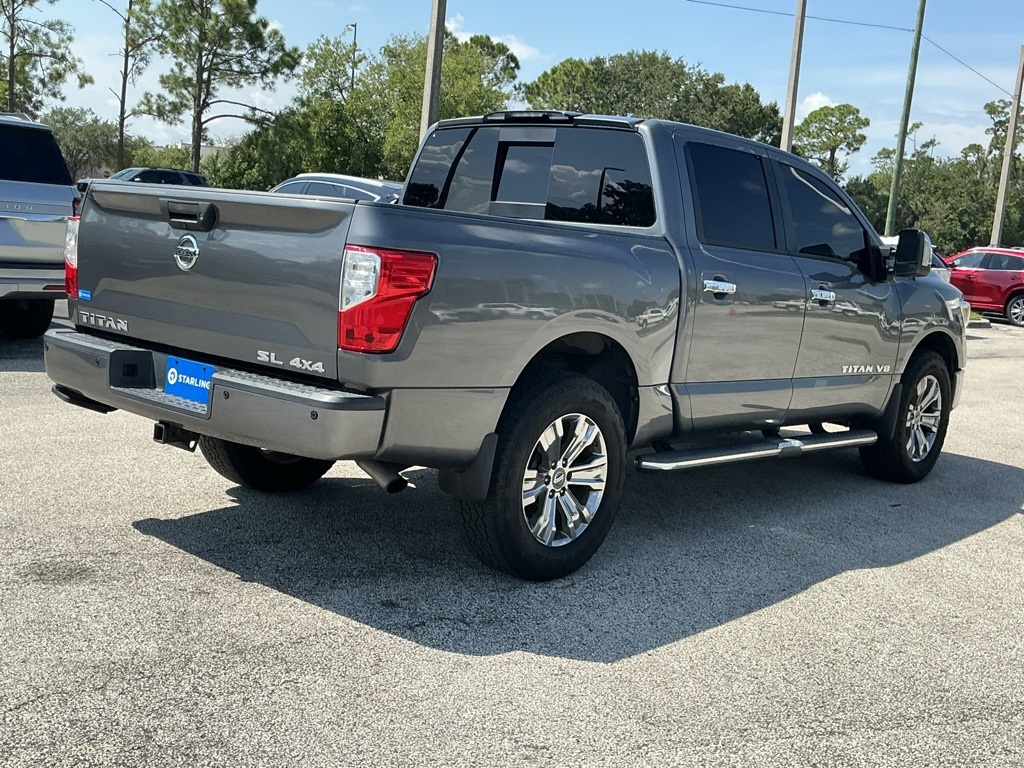 2019 Nissan Titan SL photo 4