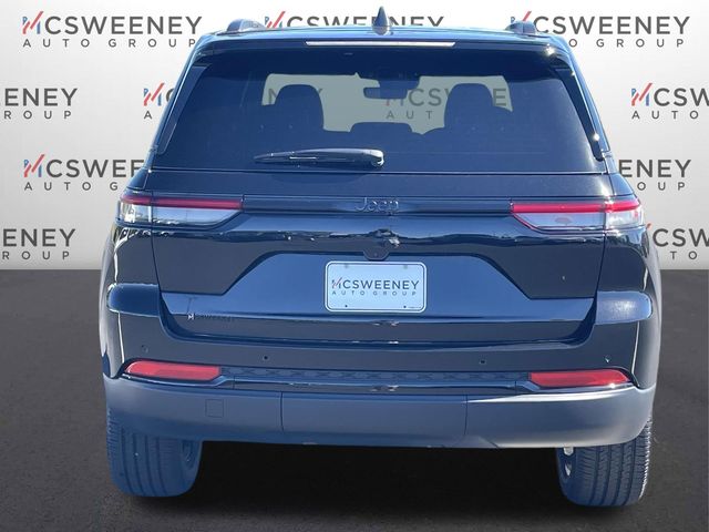 2025 Jeep Grand Cherokee Altitude photo 3