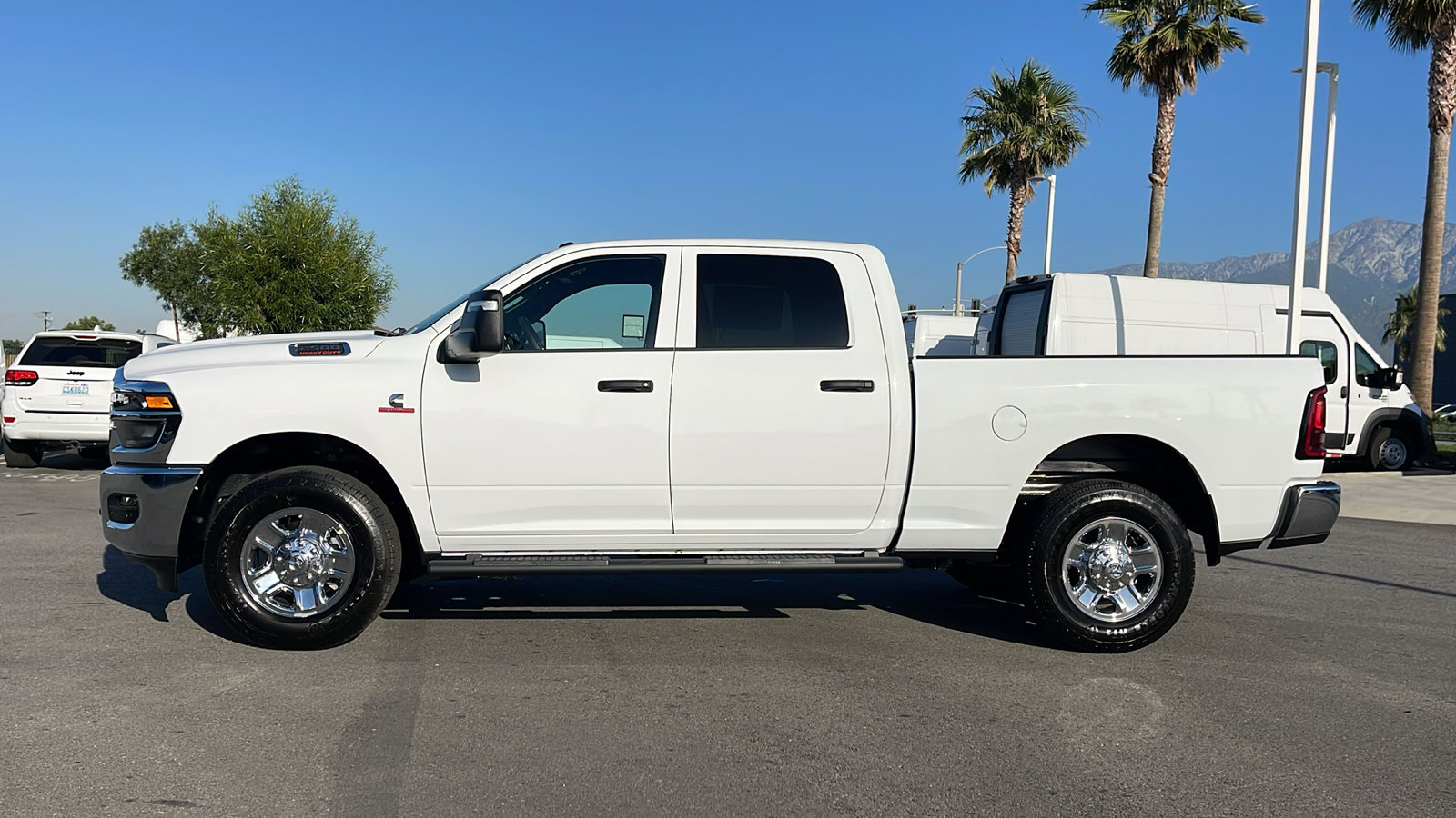 2025 Ram 2500 Tradesman photo 2