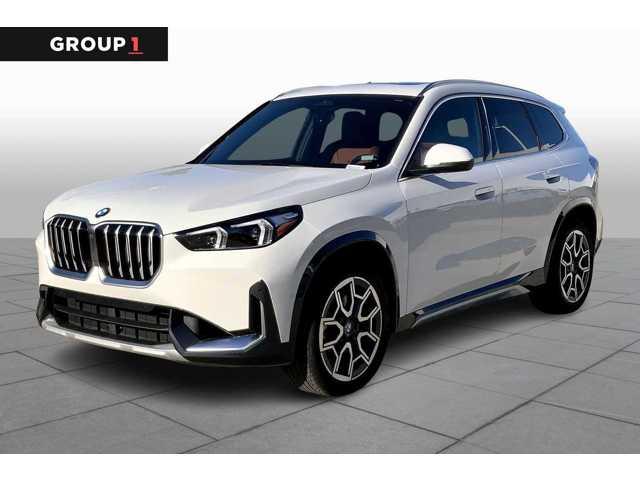2026 BMW X1 28i's photo