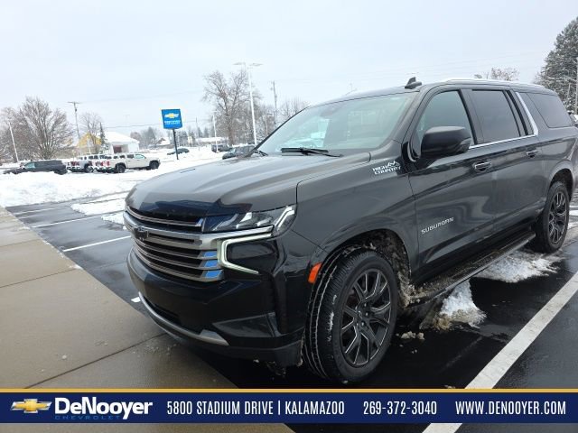 2023 Chevrolet Suburban High Country's photo