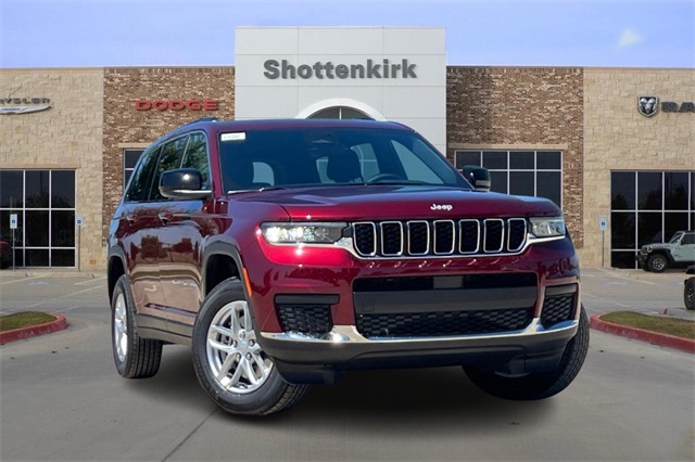2025 Jeep Grand Cherokee L Laredo's photo