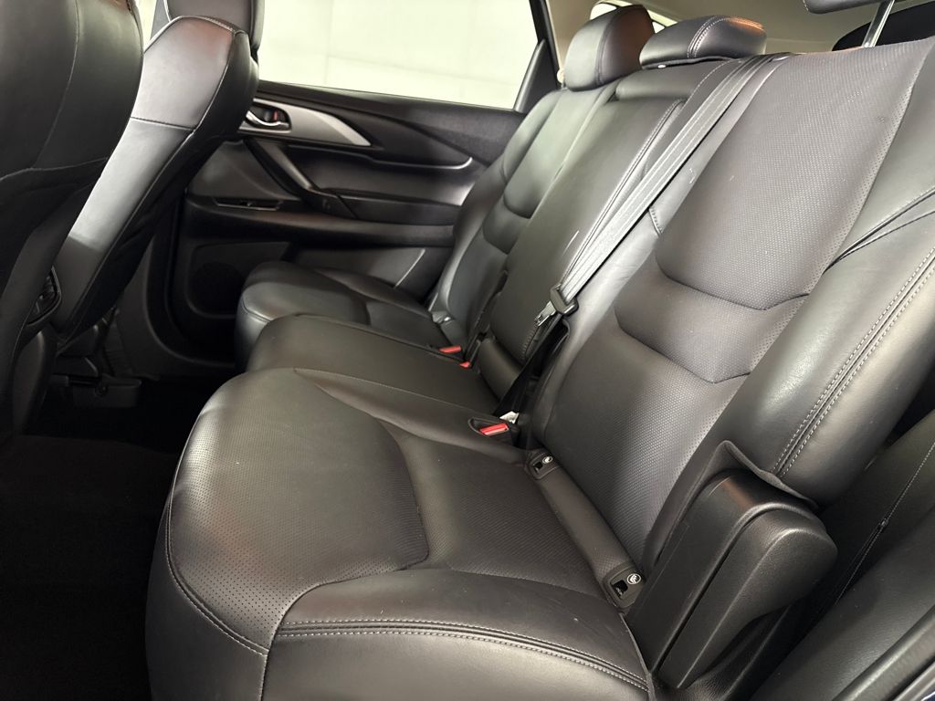 2021 Mazda CX-9 Touring photo 8