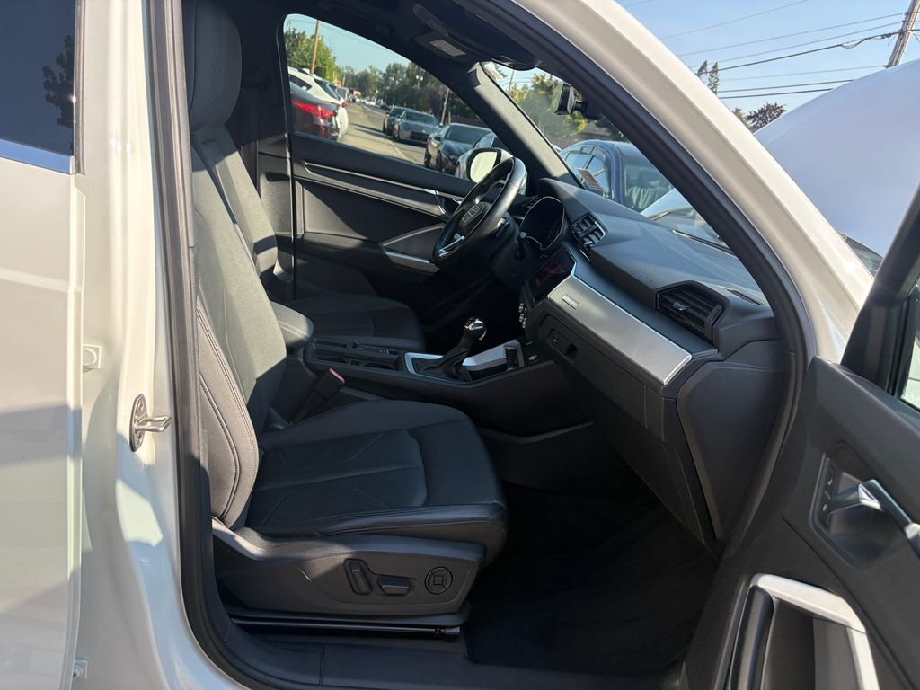 2021 Audi Q3 Premium S line photo 21