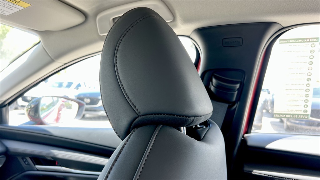 2025 Mazda Mazda3 Sedan 2.5 Select Sport photo 16