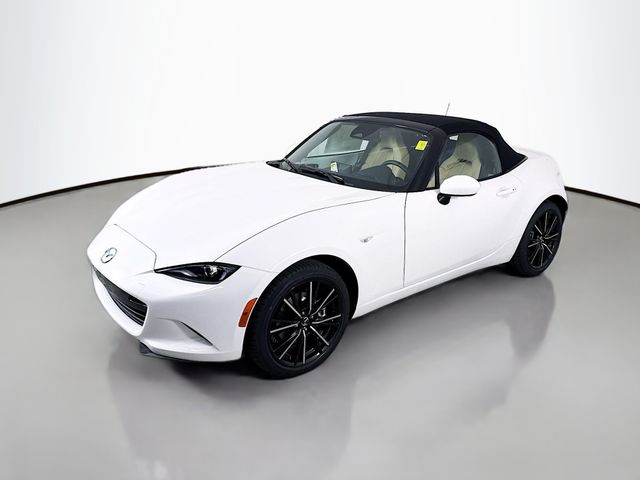 2025 Mazda MX-5 Miata Miata Grand Touring photo 3