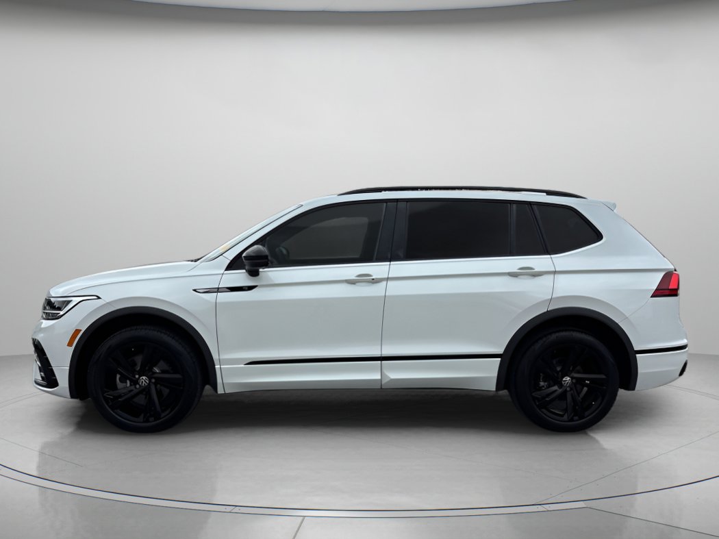 2023 Volkswagen Tiguan SE R-Line Black photo 5
