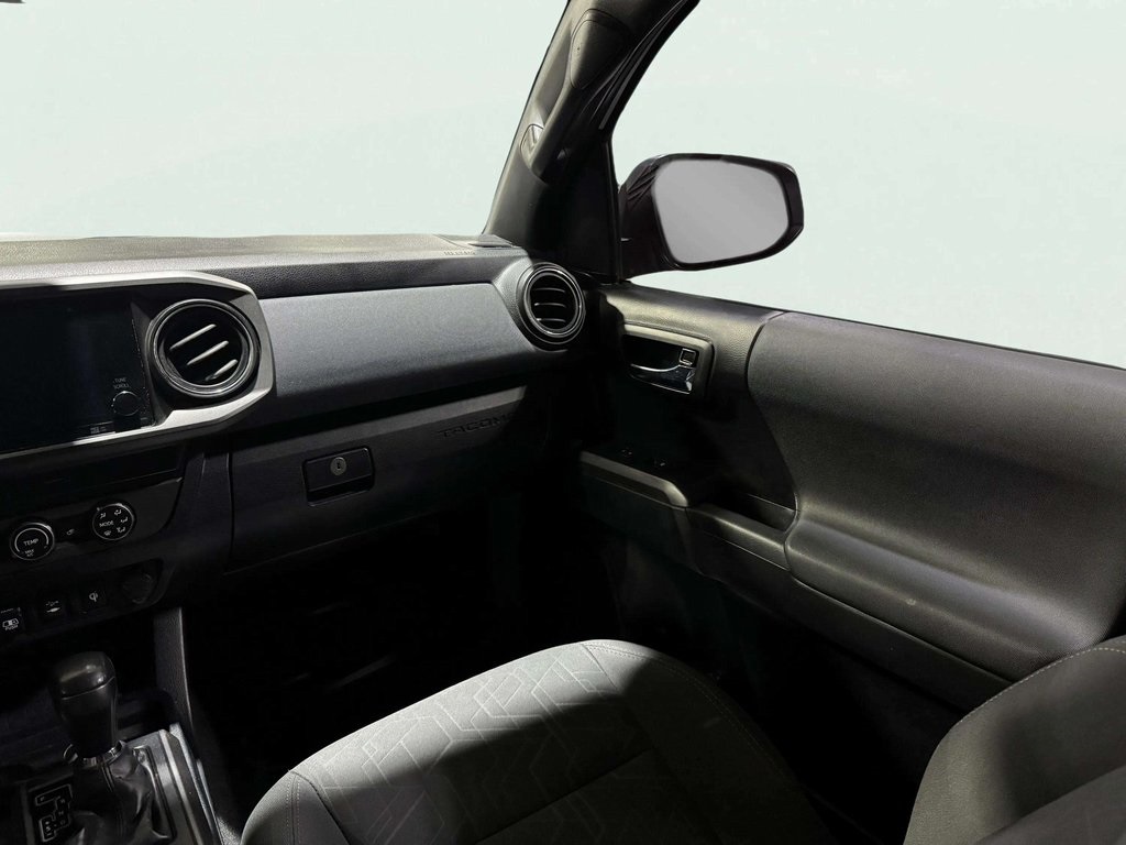 2019 Toyota Tacoma SR5 photo 11