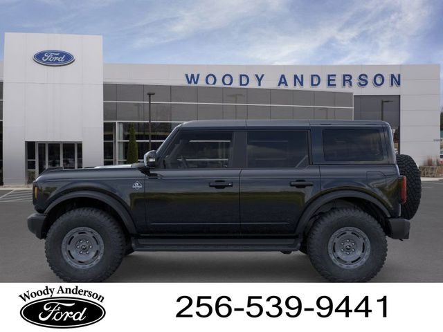 2025 Ford Bronco Outer Banks photo 3