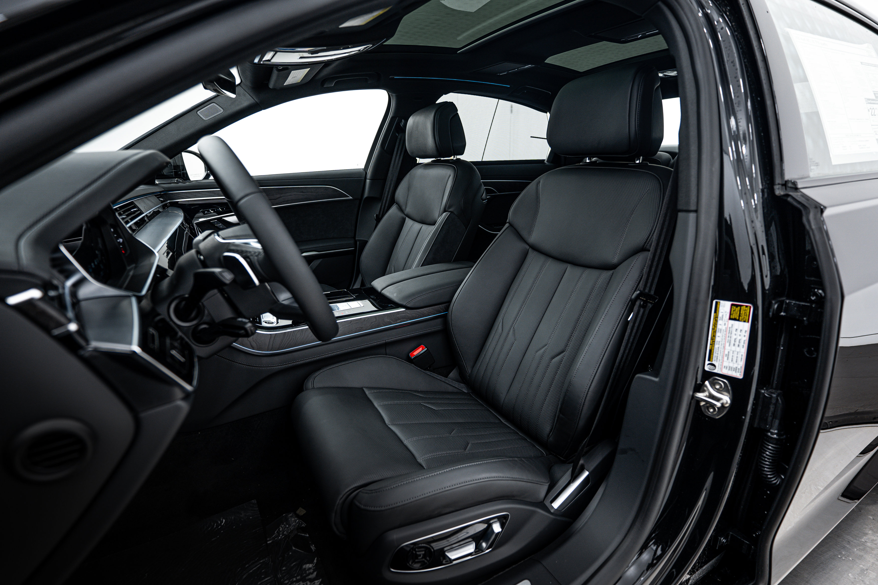 2025 Audi A8 L 55 photo 11
