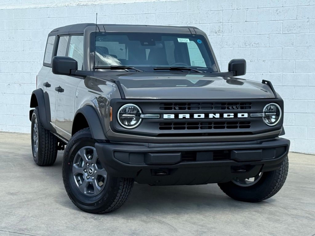 2025 Ford Bronco Big Bend photo 2