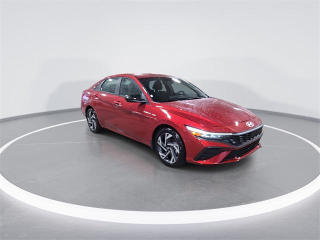 2025 Hyundai Elantra SEL Sport photo 2