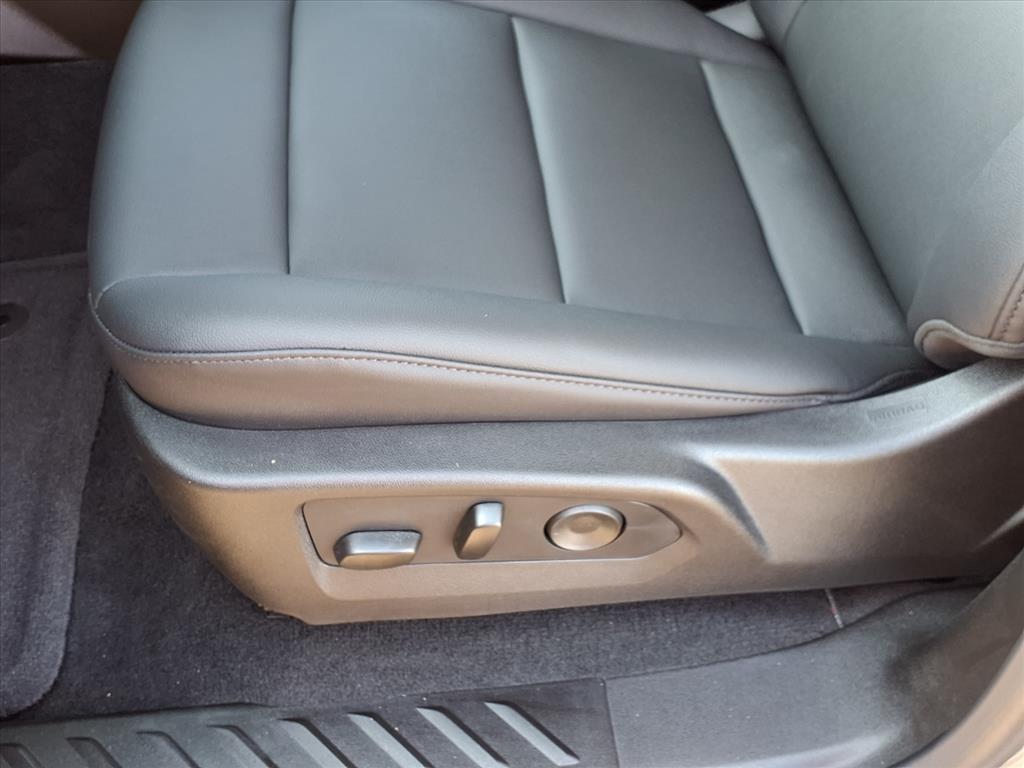 2026 Chevrolet Colorado Trail Boss photo 12