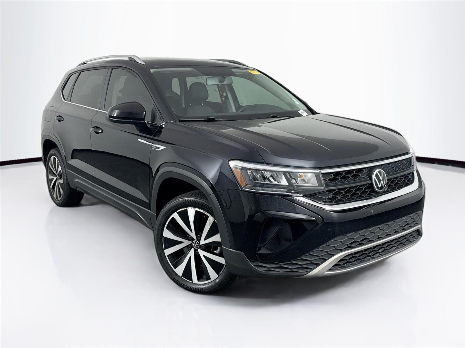 2022 Volkswagen Taos SE photo 4