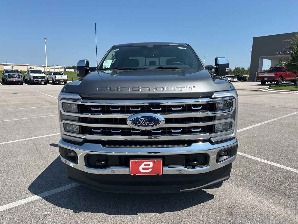 2026 Ford F-350 Lariat photo 2
