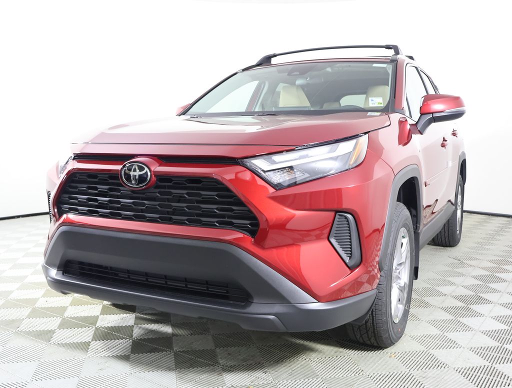 2025 Toyota RAV4 XLE photo 2