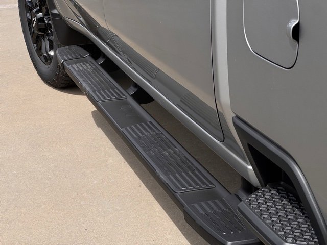 2025 Chevrolet Silverado 2500HD Custom photo 41