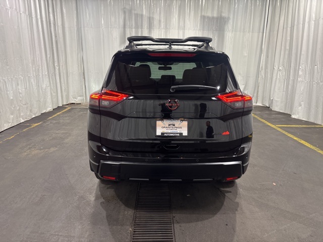 2026 Nissan Rogue SV photo 4