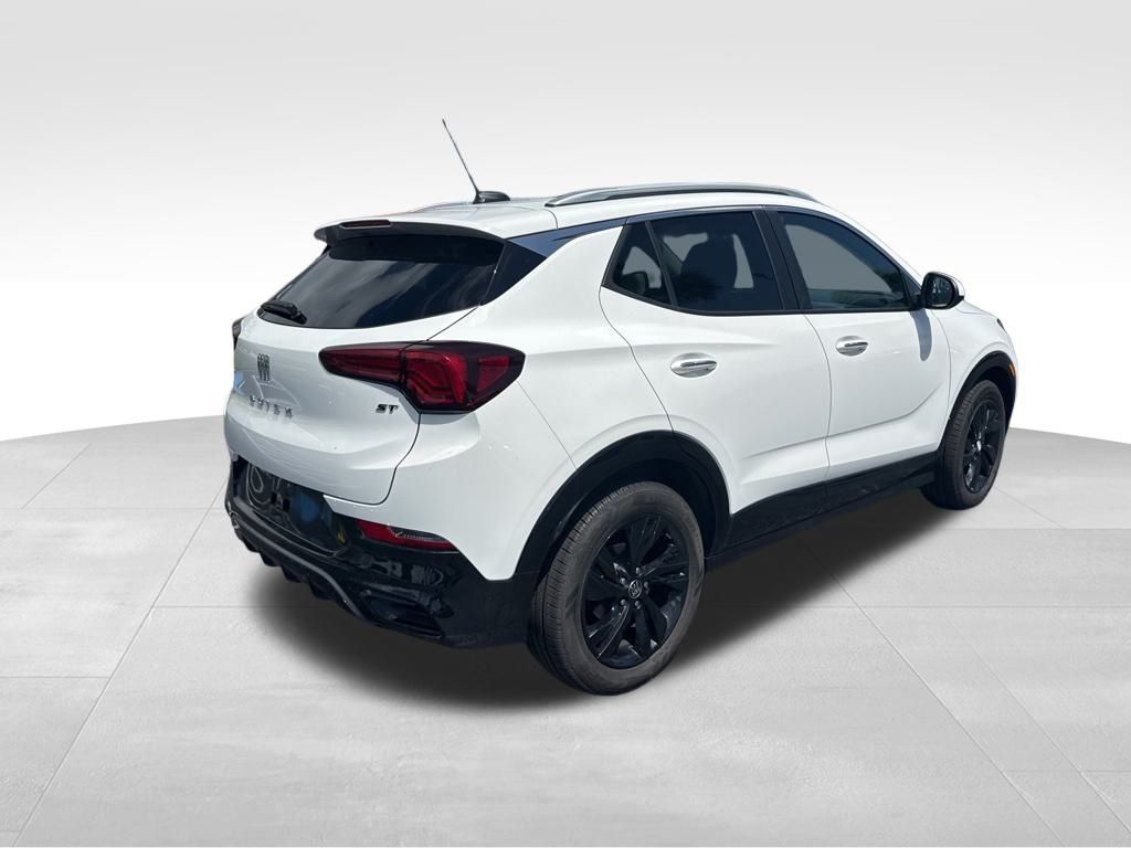 2024 Buick Encore GX Sport Touring photo 5