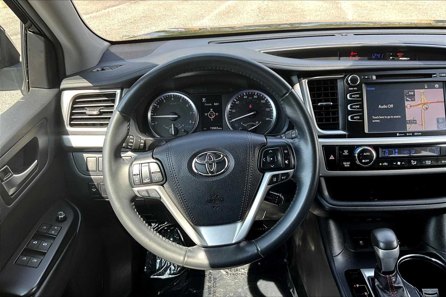 2019 Toyota Highlander SE photo 4
