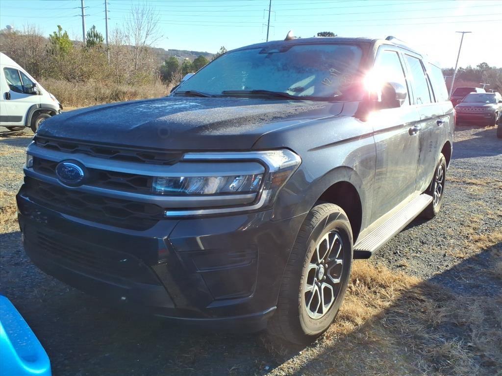 2024 Ford Expedition XLT's photo