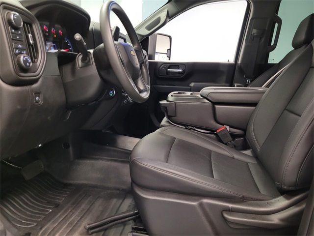 2024 Chevrolet Silverado 2500HD Work Truck Z71 photo 3