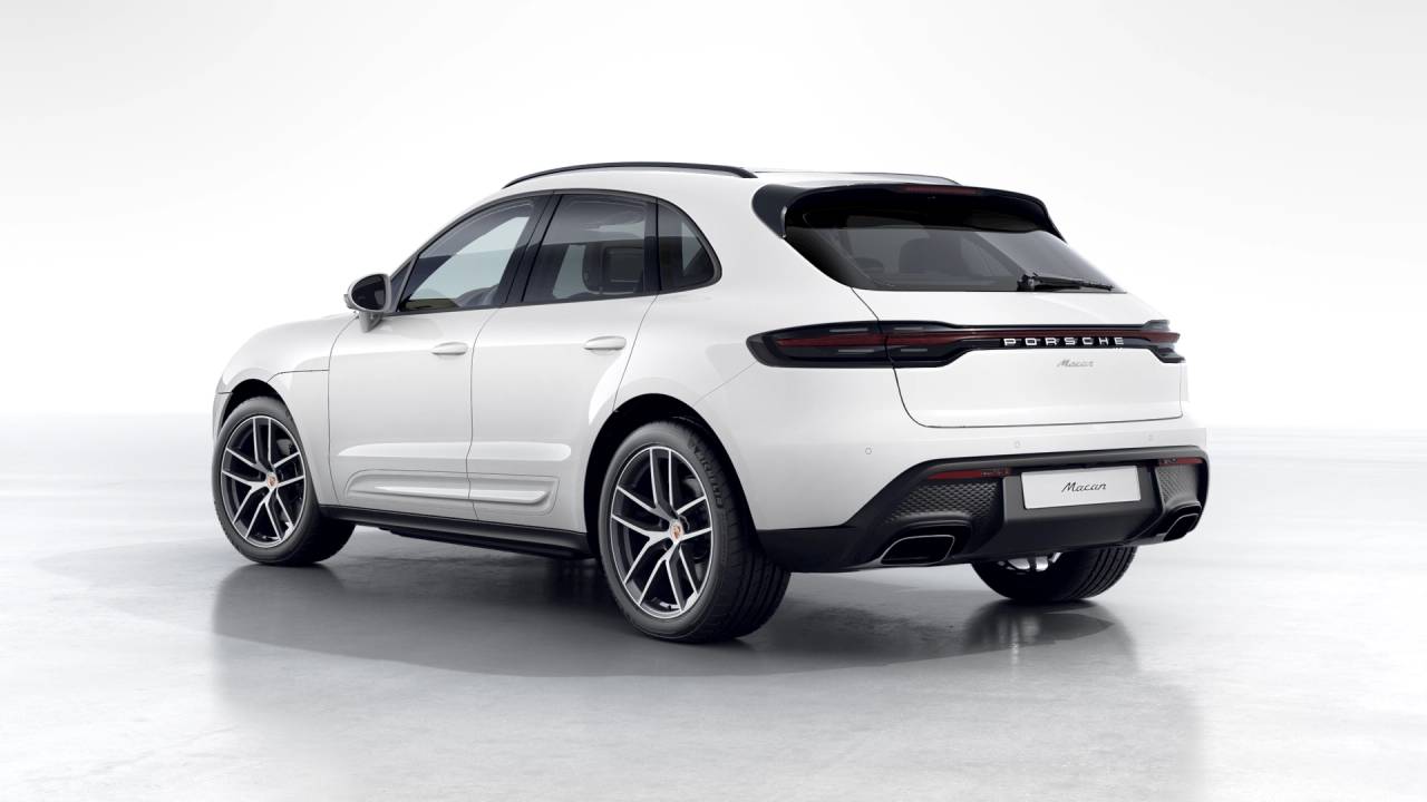 2026 Porsche Macan T photo 3