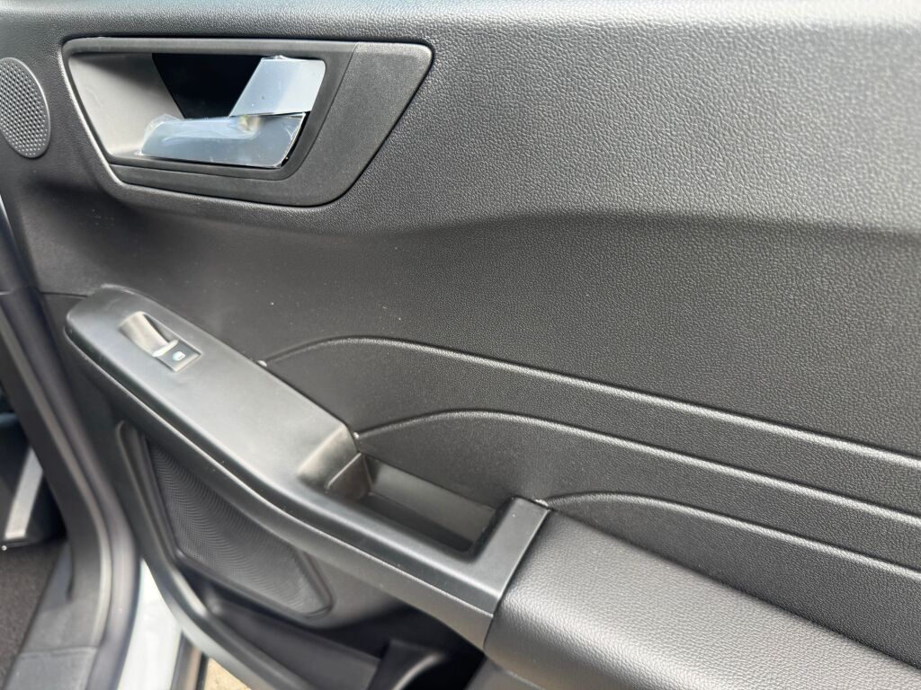 2026 Ford Escape ST-Line Select photo 18