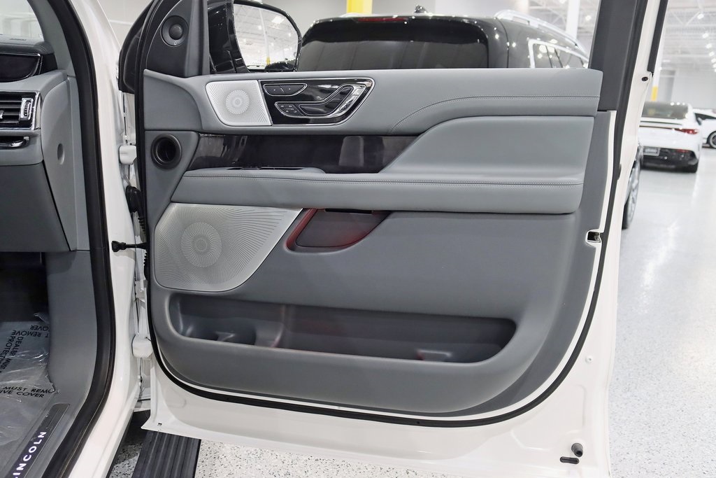 2019 Lincoln Navigator Reserve photo 33