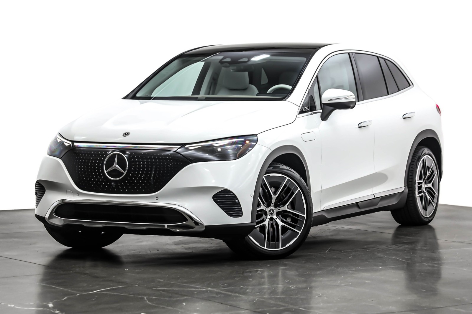 2023 Mercedes-Benz EQE SUV Base's photo