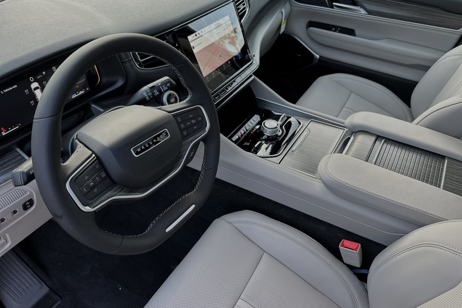 2024 Jeep Wagoneer L Series III photo 9