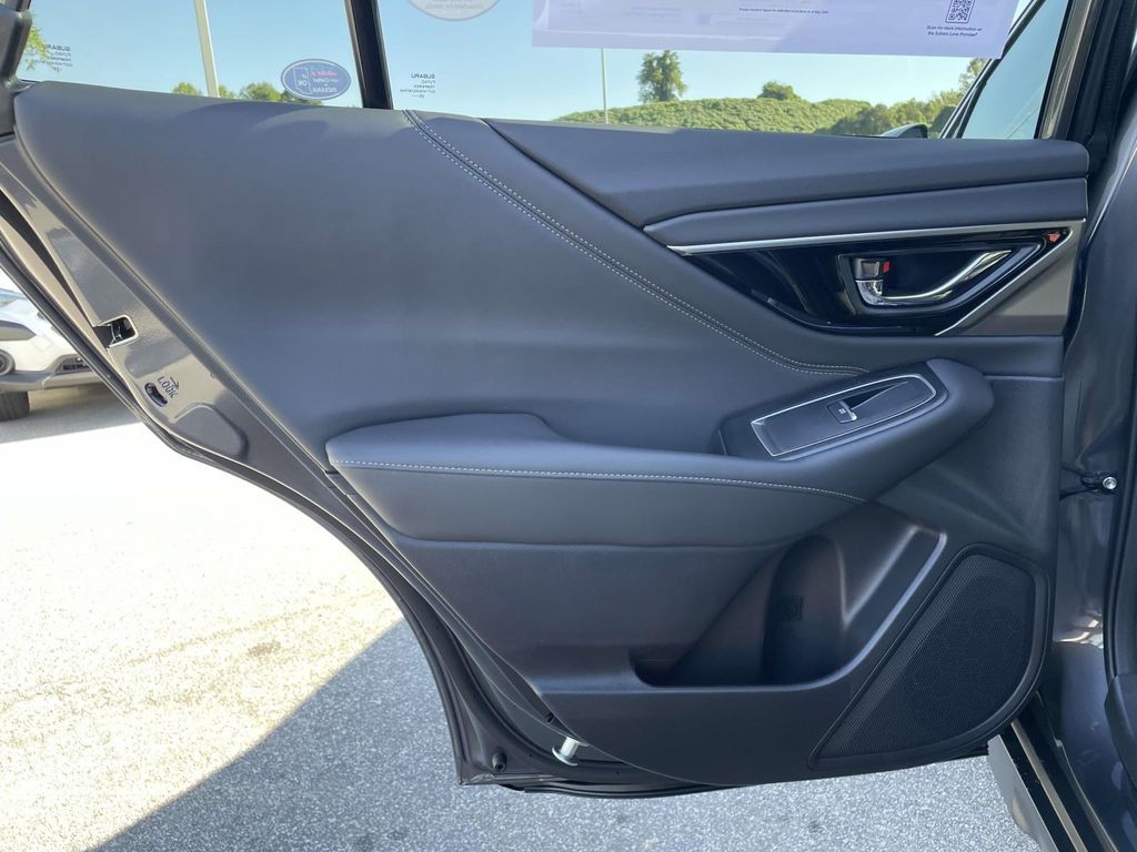 2025 Subaru Outback Limited photo 2