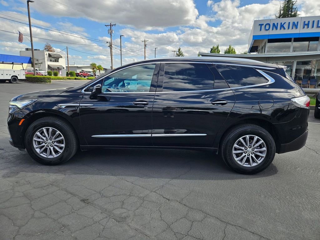 2024 Buick Enclave Premium photo 2