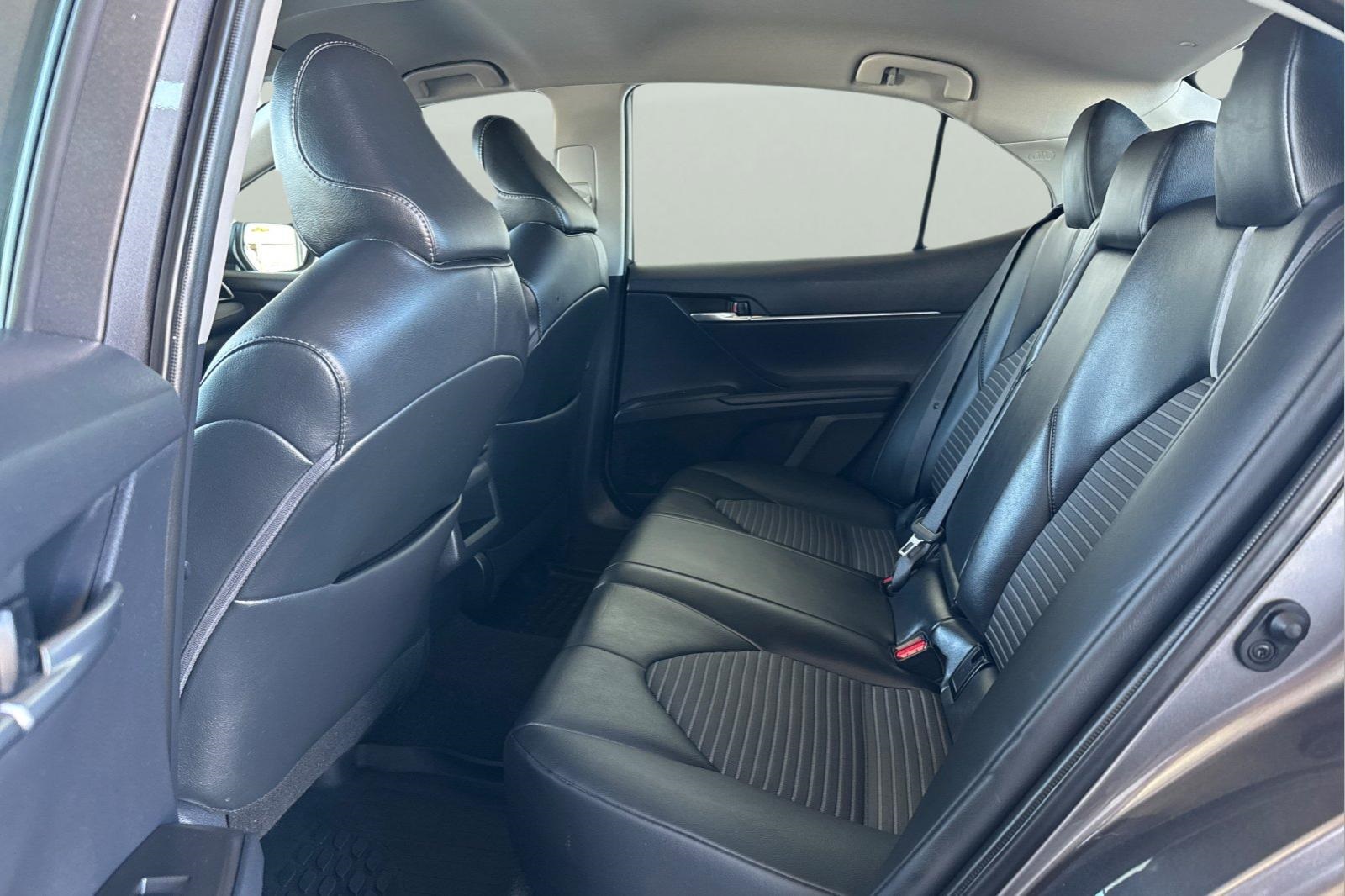 2024 Toyota Camry SE photo 4