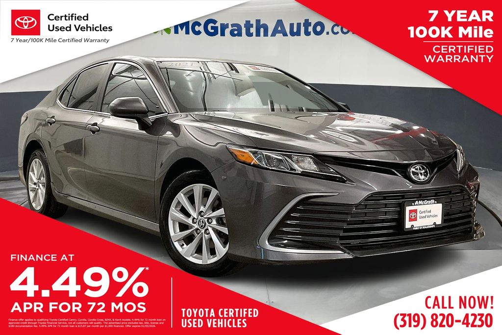 2021 Toyota Camry LE's photo