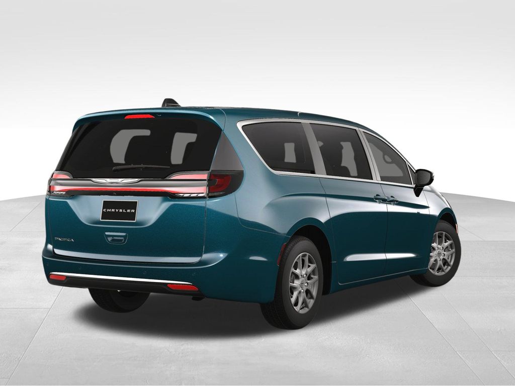 2025 Chrysler Pacifica photo 5
