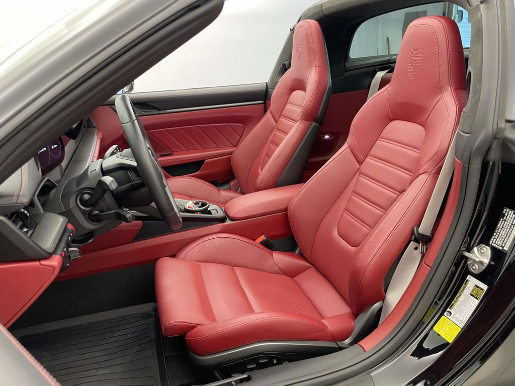 2023 Porsche 911 Targa 4 GTS photo 5