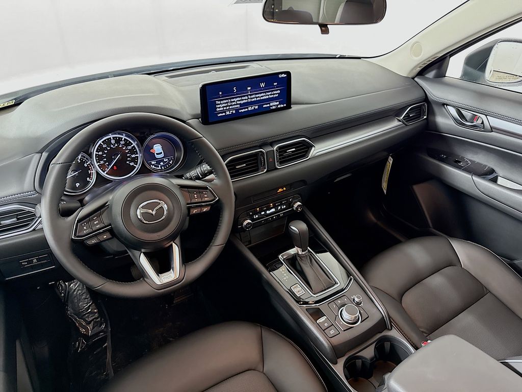 2025 Mazda CX-5 2.5 Select photo 22