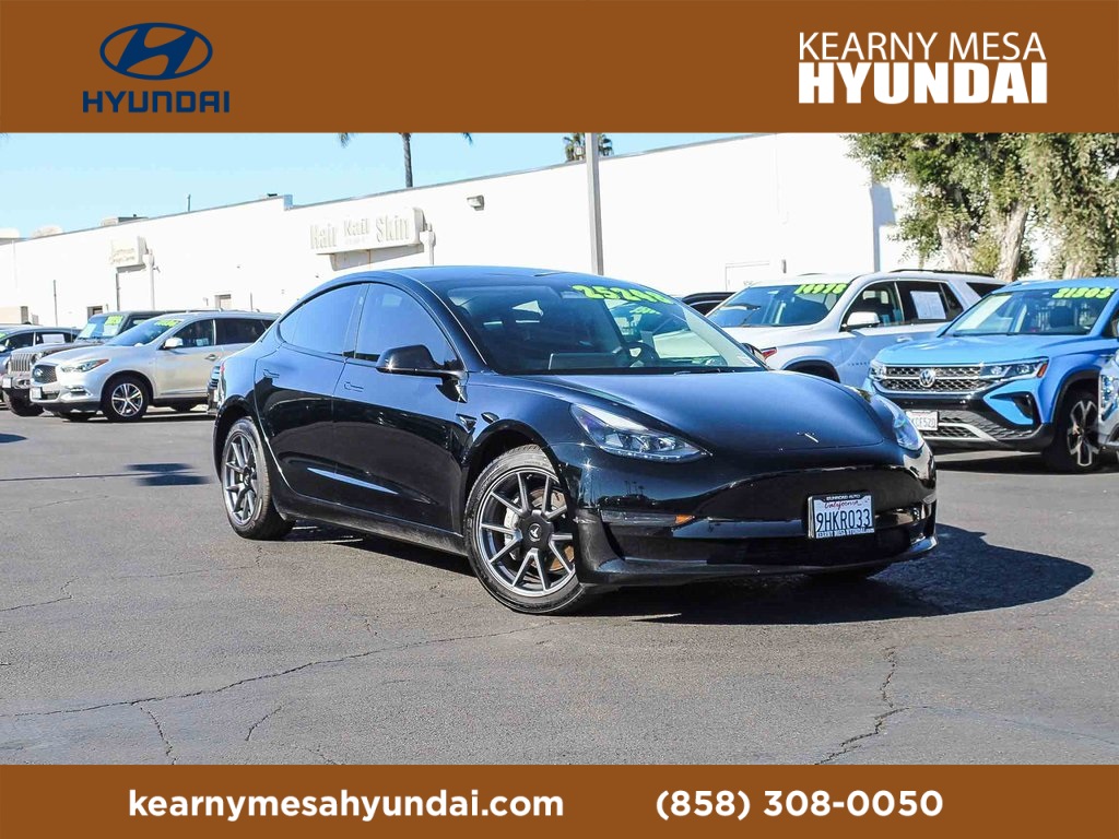 2023 Tesla Model 3 Base's photo