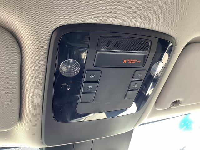 2022 Kia Carnival LX photo 17