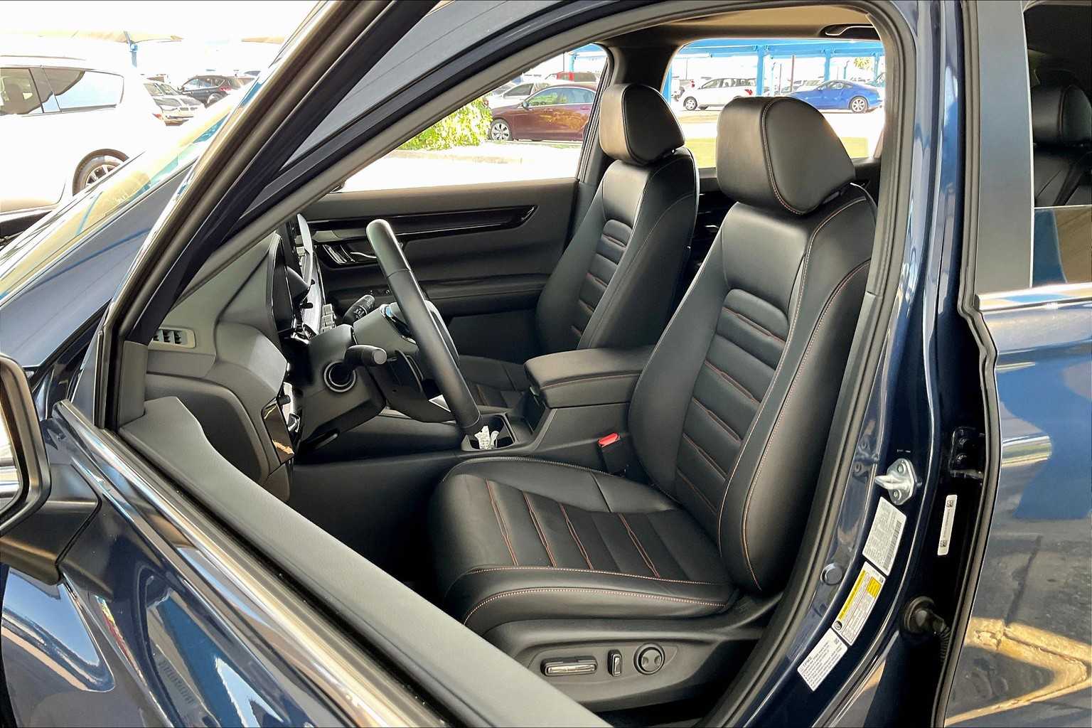 2025 Honda CR-V Hybrid Sport Touring photo 7