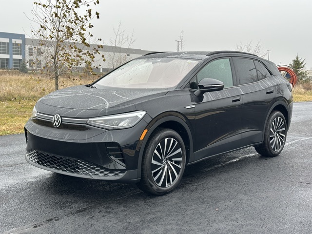 2025 Volkswagen ID.4 Pro photo 2