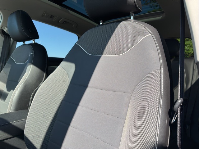 2023 Volkswagen Taos SE photo 7