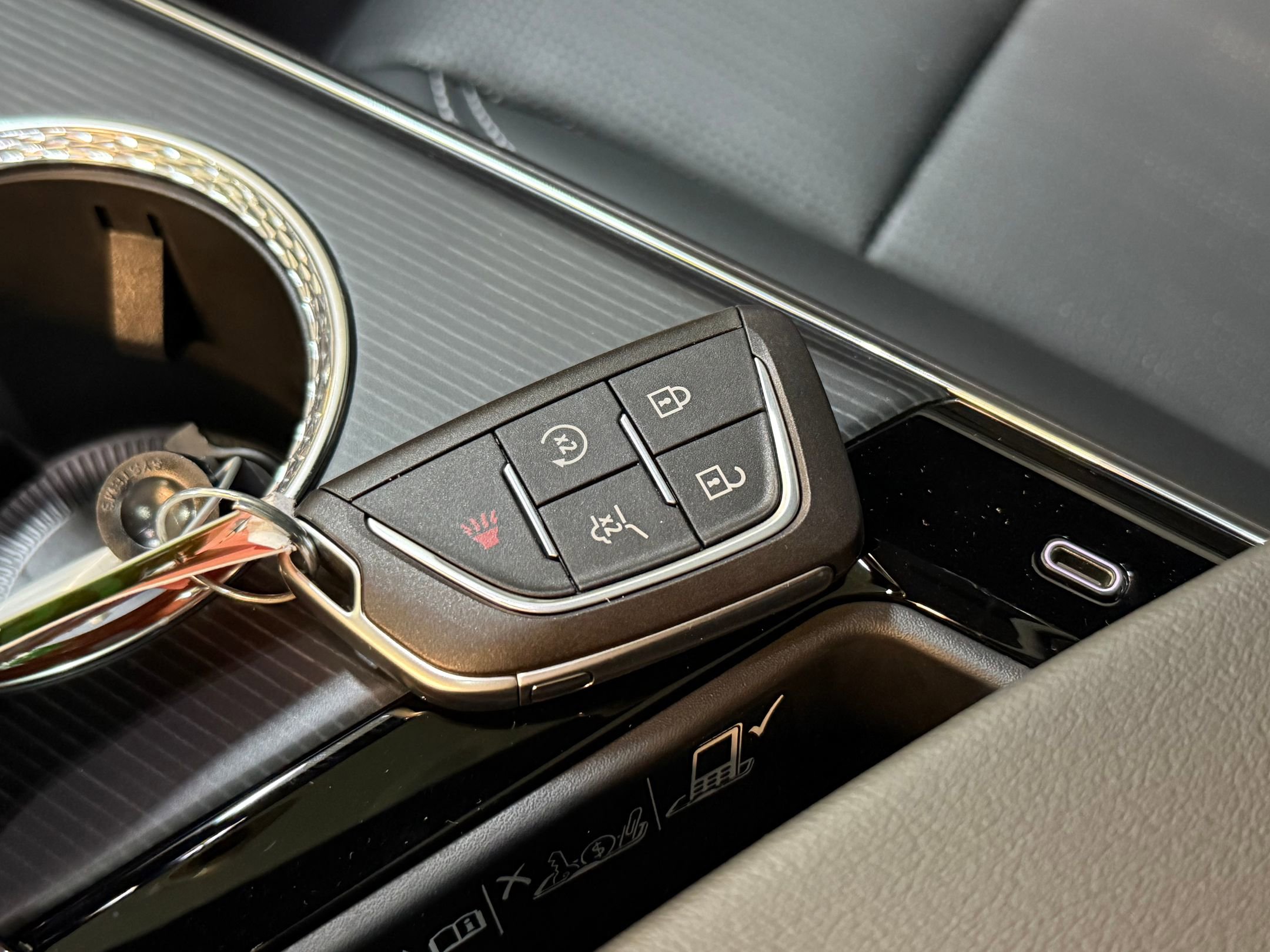 2026 Cadillac Lyriq Sport photo 35