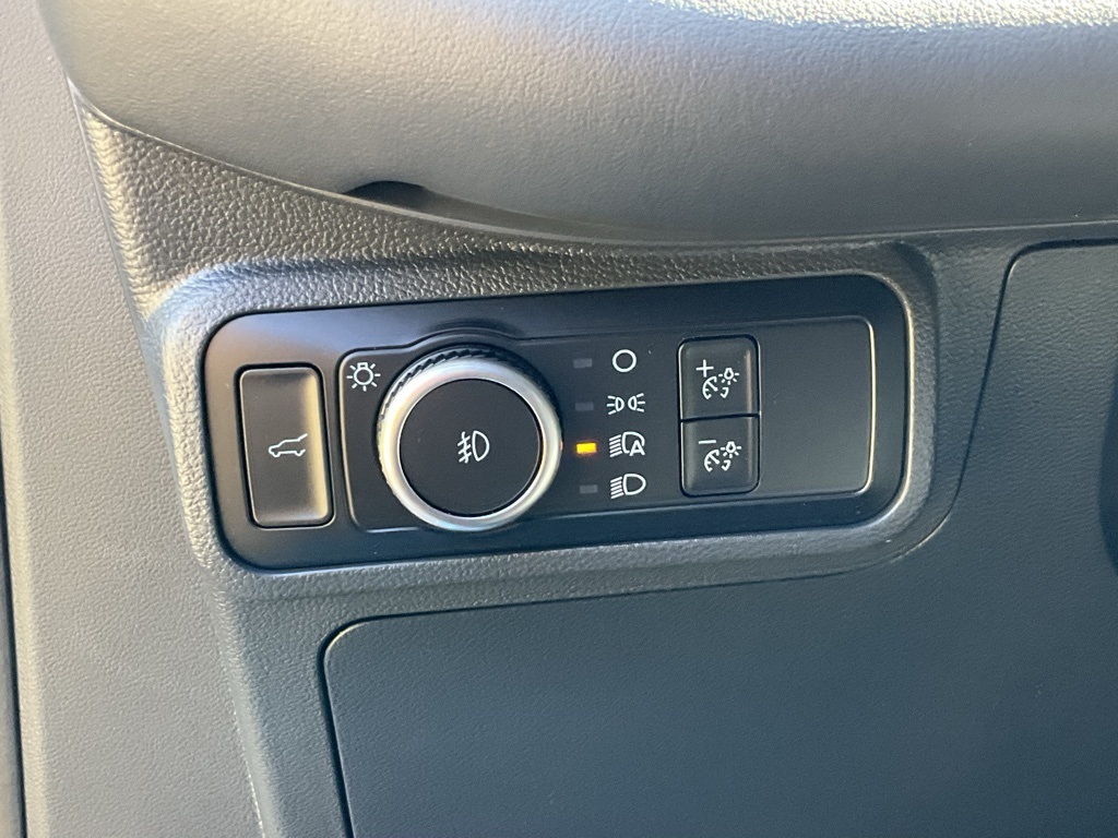 2025 Ford Explorer ST-Line photo 13