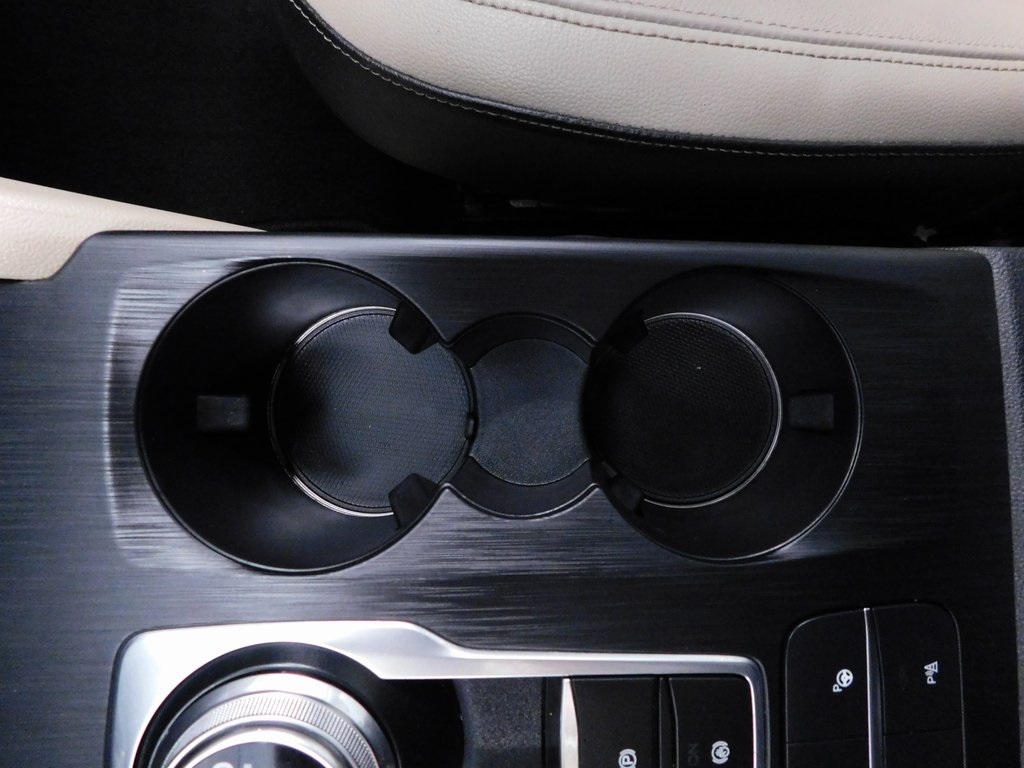 2020 Ford Escape Titanium photo 35