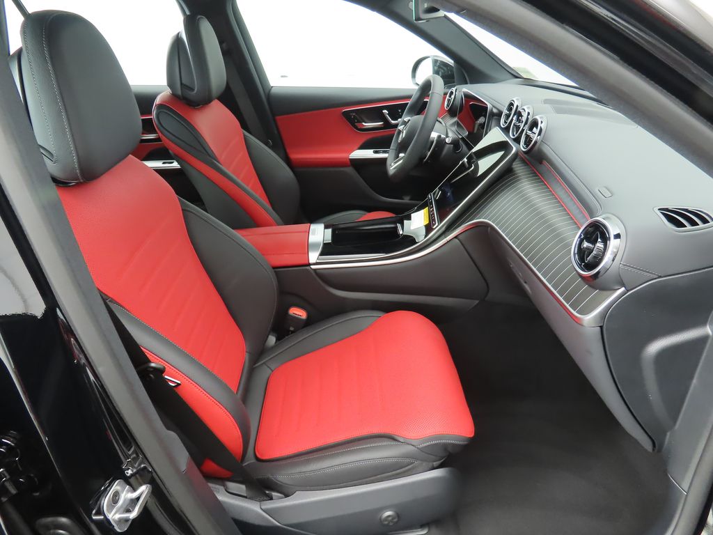 2026 Mercedes Benz GLC 43 AMG 4MATIC photo 17