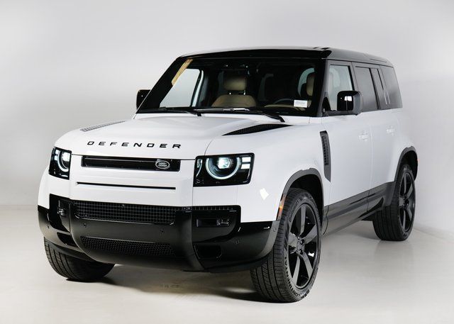 2026 Land Rover Defender X-Dynamic SE's photo