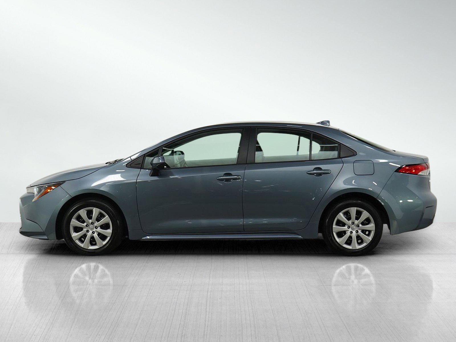 2024 Toyota Corolla LE photo 2