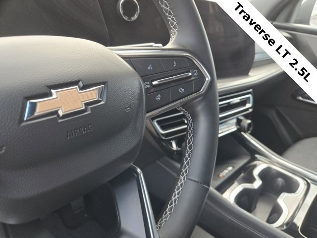 2025 Chevrolet Traverse photo 25